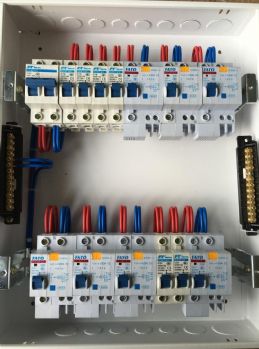 重慶渝萬電氣配電箱與供電線路結